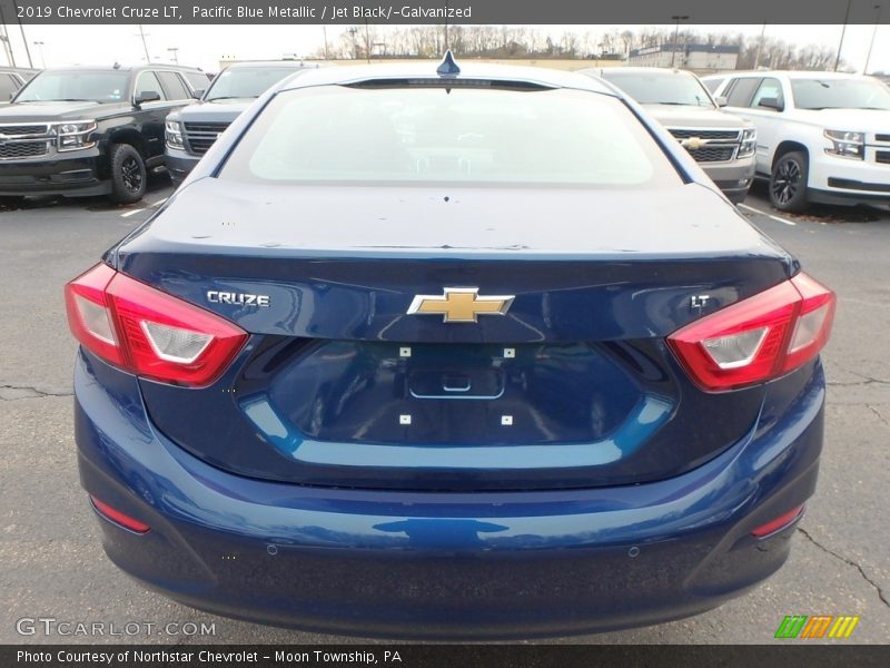 Pacific Blue Metallic / Jet Black/­Galvanized 2019 Chevrolet Cruze LT