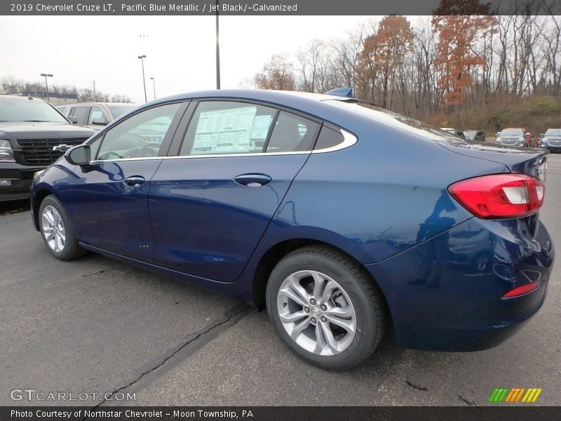 Pacific Blue Metallic / Jet Black/­Galvanized 2019 Chevrolet Cruze LT