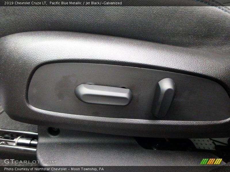 Pacific Blue Metallic / Jet Black/­Galvanized 2019 Chevrolet Cruze LT