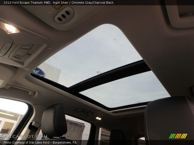 Ingot Silver / Chromite Gray/Charcoal Black 2019 Ford Escape Titanium 4WD