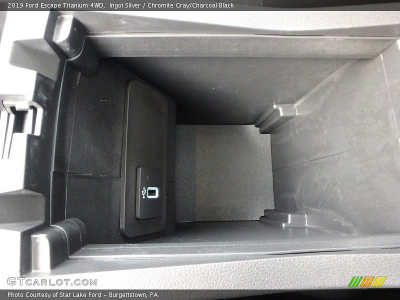 Ingot Silver / Chromite Gray/Charcoal Black 2019 Ford Escape Titanium 4WD