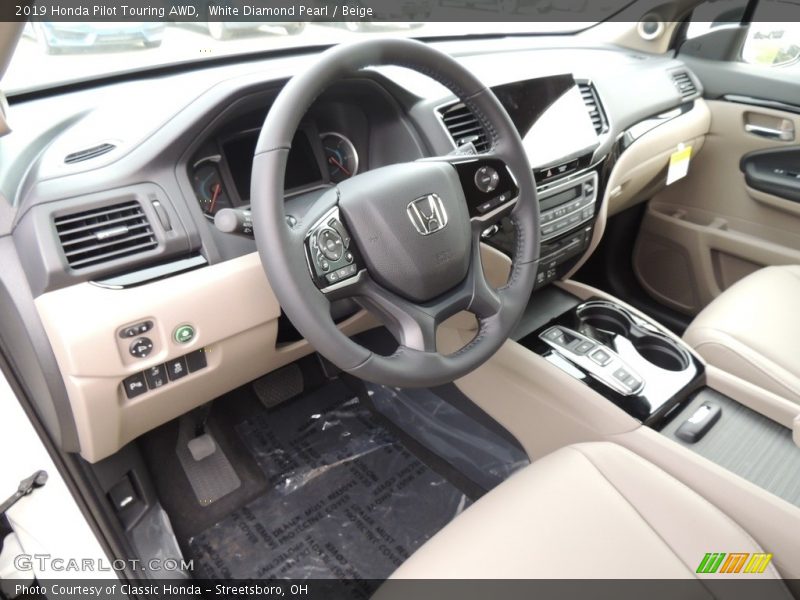 White Diamond Pearl / Beige 2019 Honda Pilot Touring AWD