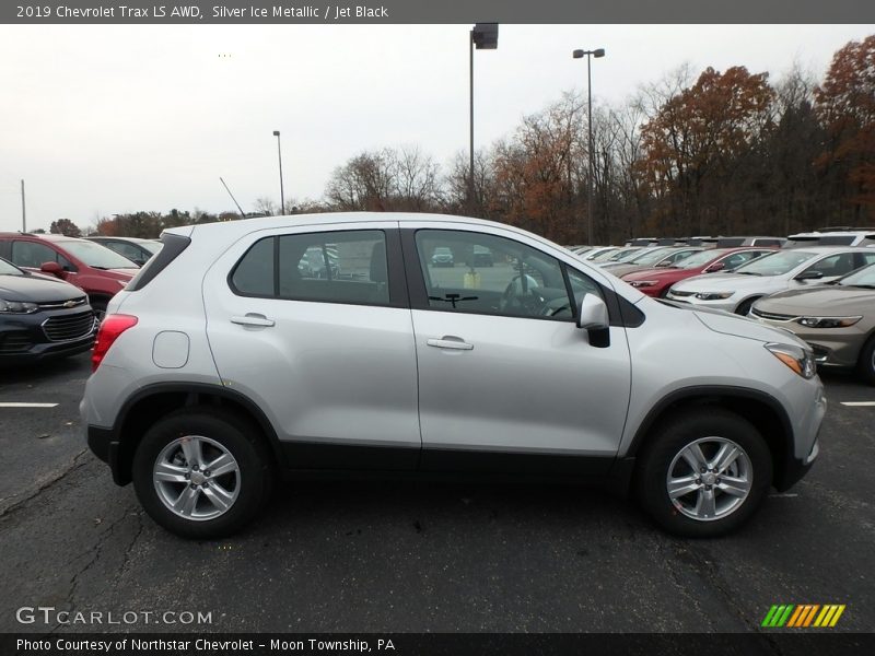 Silver Ice Metallic / Jet Black 2019 Chevrolet Trax LS AWD