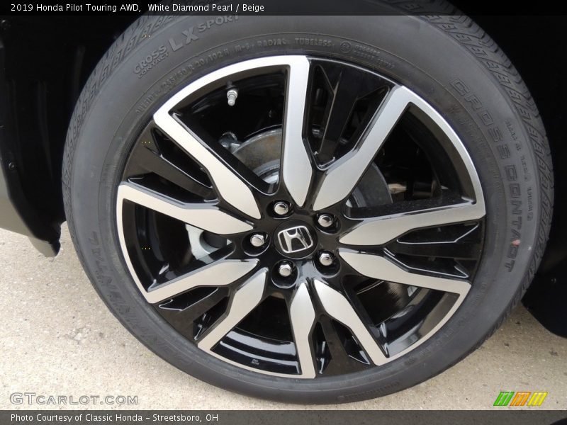 White Diamond Pearl / Beige 2019 Honda Pilot Touring AWD