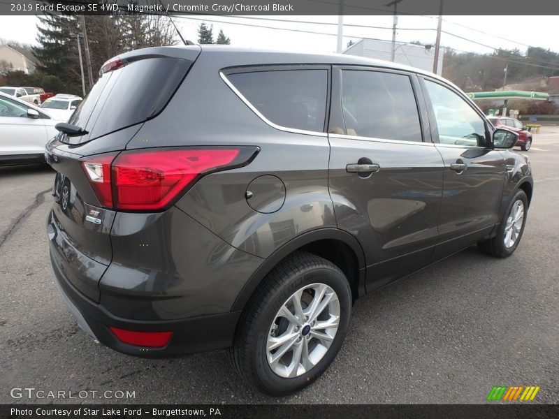Magnetic / Chromite Gray/Charcoal Black 2019 Ford Escape SE 4WD