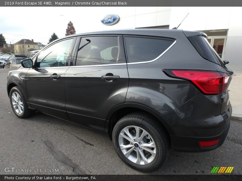 Magnetic / Chromite Gray/Charcoal Black 2019 Ford Escape SE 4WD