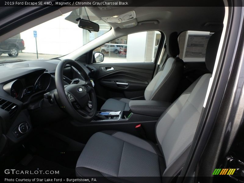 Magnetic / Chromite Gray/Charcoal Black 2019 Ford Escape SE 4WD