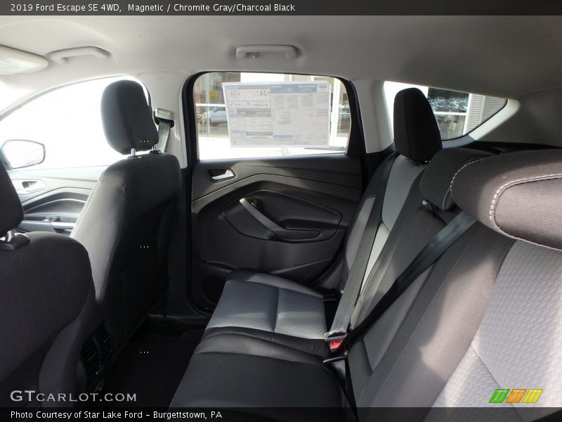 Magnetic / Chromite Gray/Charcoal Black 2019 Ford Escape SE 4WD