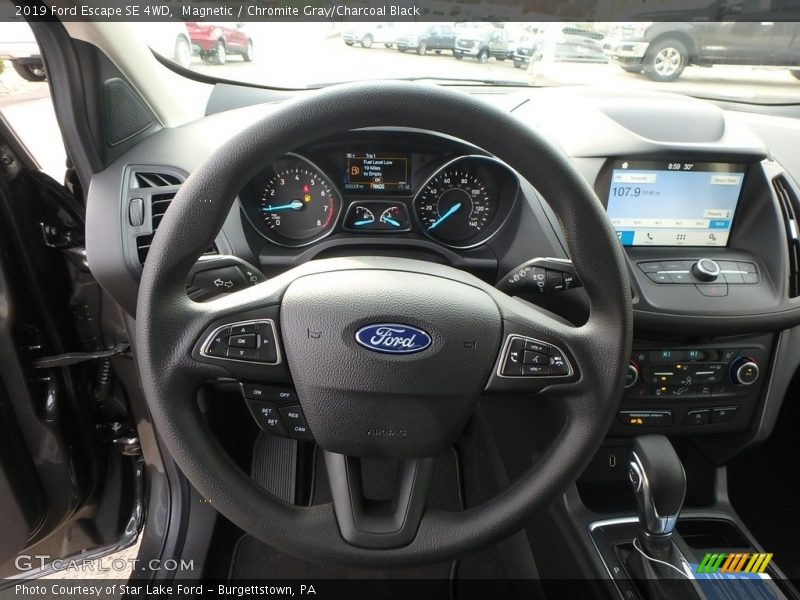 Magnetic / Chromite Gray/Charcoal Black 2019 Ford Escape SE 4WD