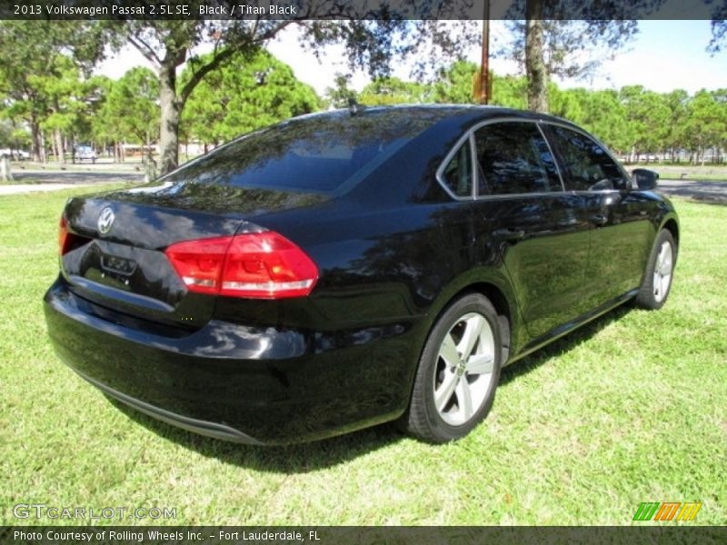 Black / Titan Black 2013 Volkswagen Passat 2.5L SE