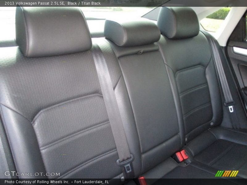 Black / Titan Black 2013 Volkswagen Passat 2.5L SE