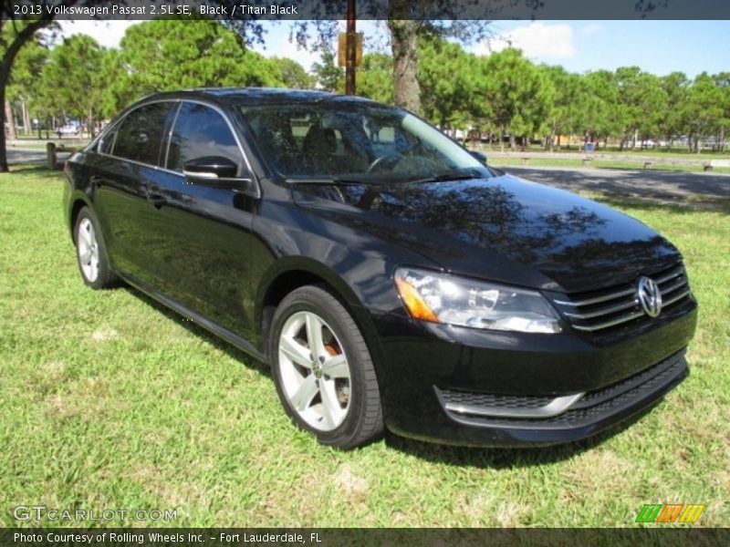 Black / Titan Black 2013 Volkswagen Passat 2.5L SE