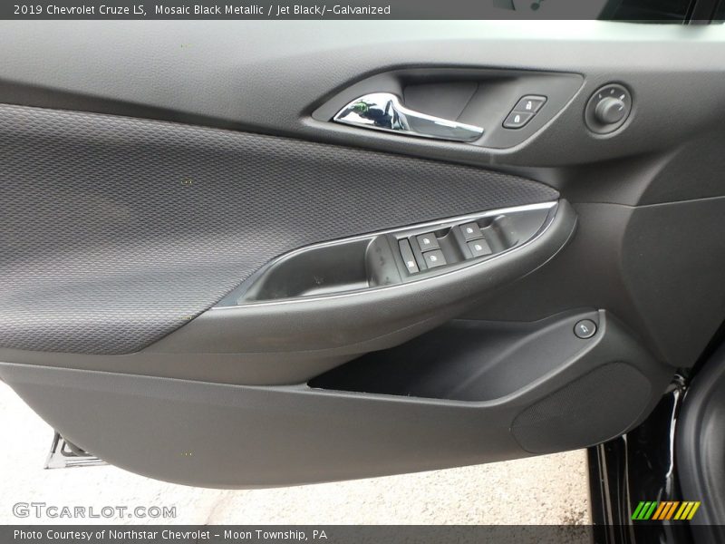 Mosaic Black Metallic / Jet Black/­Galvanized 2019 Chevrolet Cruze LS