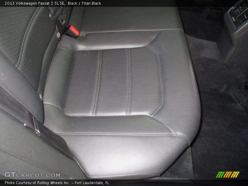 Black / Titan Black 2013 Volkswagen Passat 2.5L SE