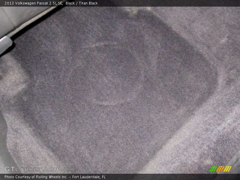 Black / Titan Black 2013 Volkswagen Passat 2.5L SE