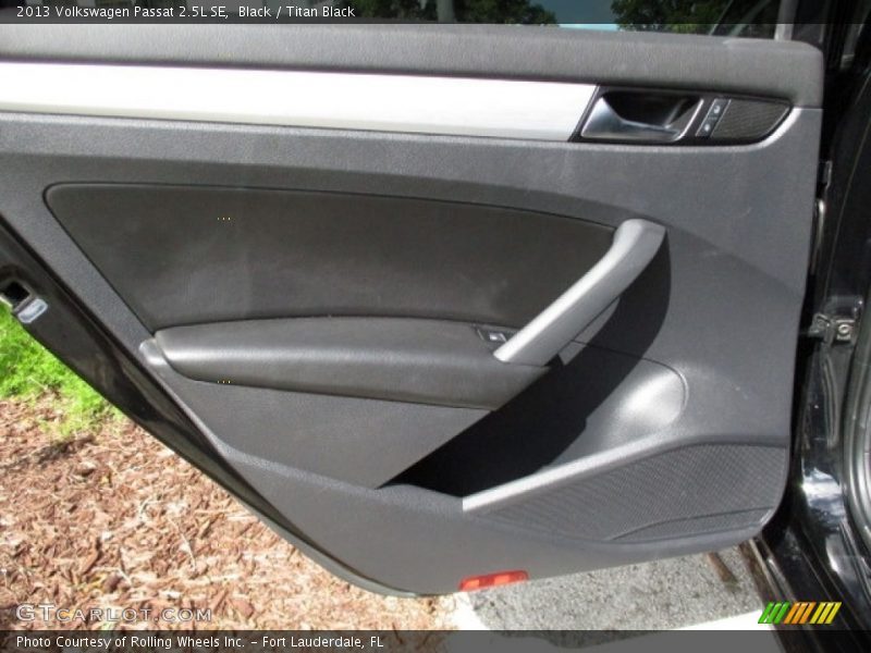 Black / Titan Black 2013 Volkswagen Passat 2.5L SE