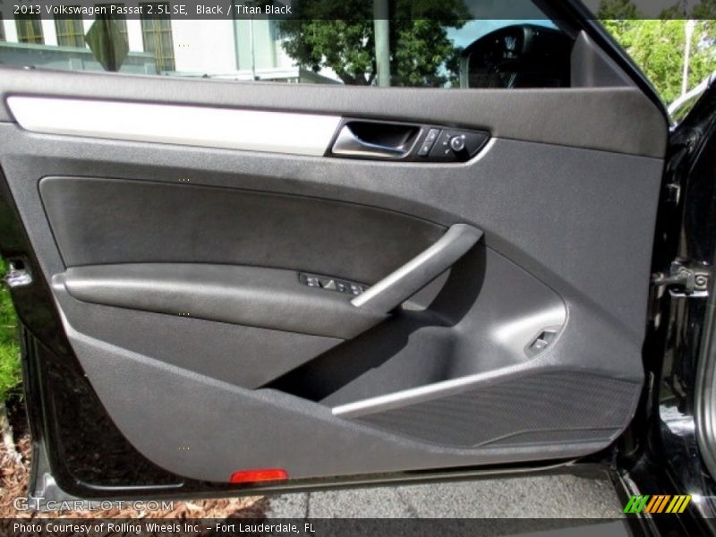 Black / Titan Black 2013 Volkswagen Passat 2.5L SE
