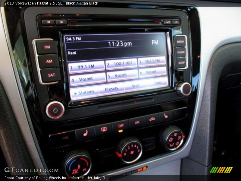 Black / Titan Black 2013 Volkswagen Passat 2.5L SE