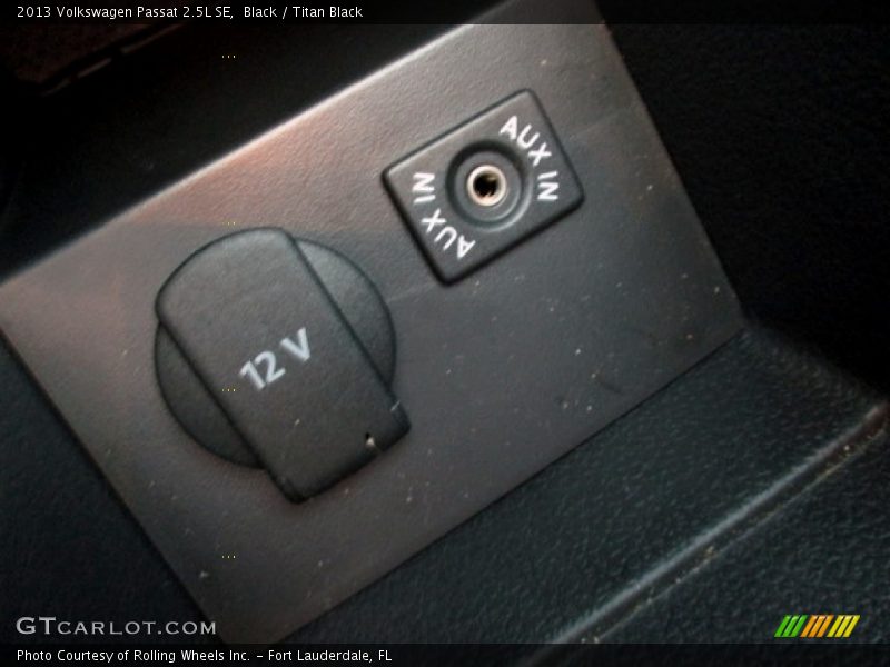 Black / Titan Black 2013 Volkswagen Passat 2.5L SE