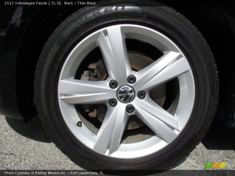 Black / Titan Black 2013 Volkswagen Passat 2.5L SE
