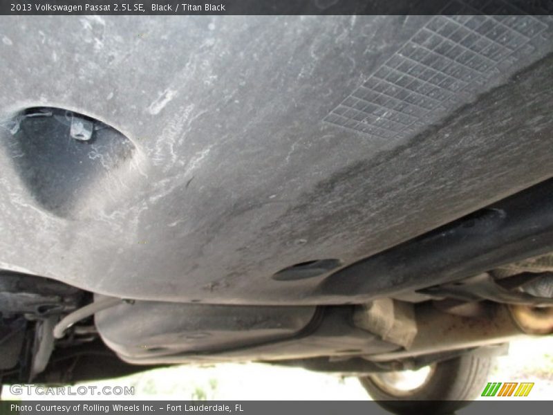 Black / Titan Black 2013 Volkswagen Passat 2.5L SE