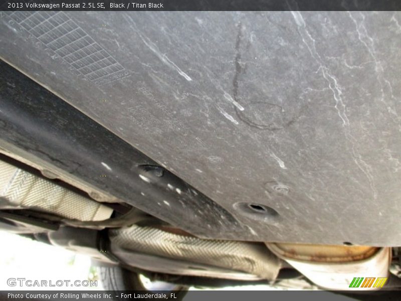 Black / Titan Black 2013 Volkswagen Passat 2.5L SE