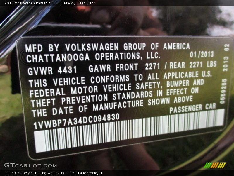Black / Titan Black 2013 Volkswagen Passat 2.5L SE