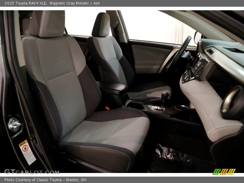 Magnetic Gray Metallic / Ash 2015 Toyota RAV4 XLE