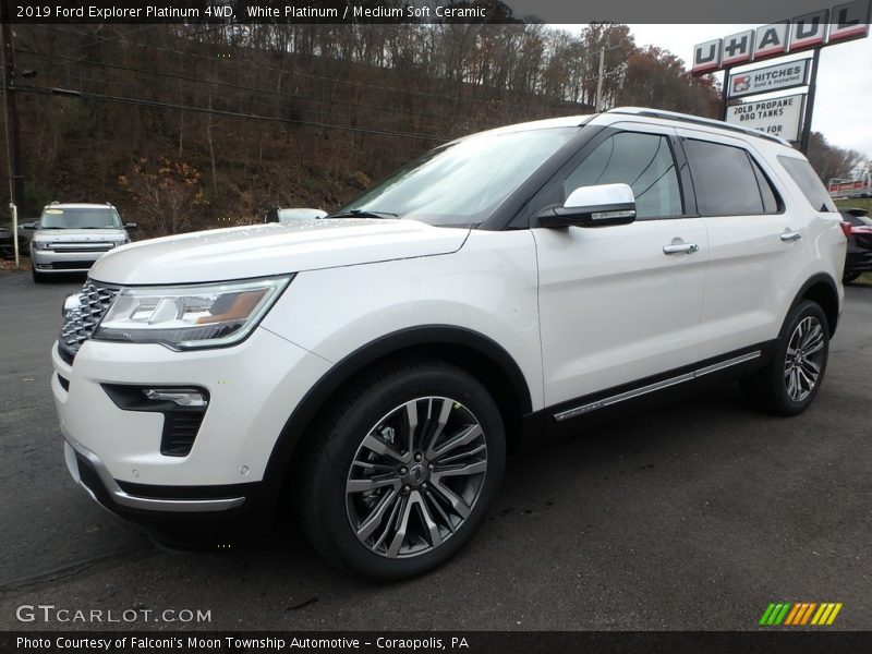 Front 3/4 View of 2019 Explorer Platinum 4WD