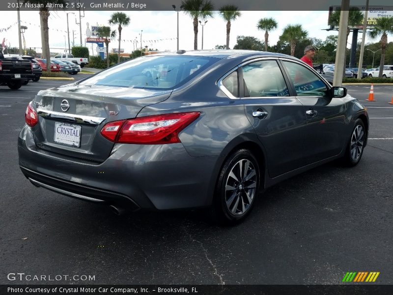 Gun Metallic / Beige 2017 Nissan Altima 2.5 SV