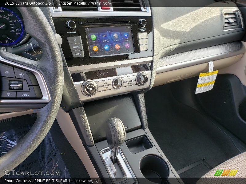 Tungsten Metallic / Warm Ivory 2019 Subaru Outback 2.5i