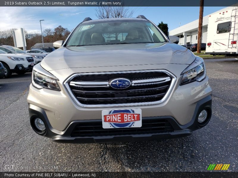 Tungsten Metallic / Warm Ivory 2019 Subaru Outback 2.5i Limited