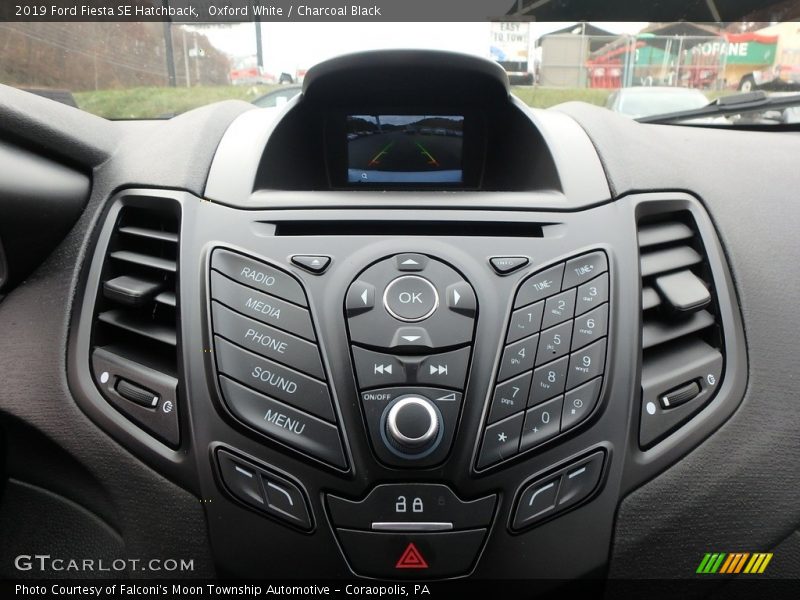 Controls of 2019 Fiesta SE Hatchback