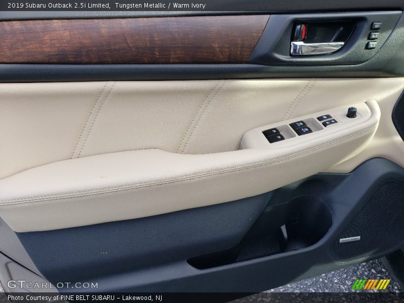 Tungsten Metallic / Warm Ivory 2019 Subaru Outback 2.5i Limited
