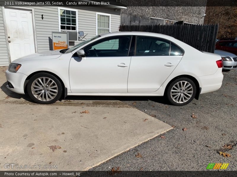 Candy White / Titan Black 2011 Volkswagen Jetta SEL Sedan