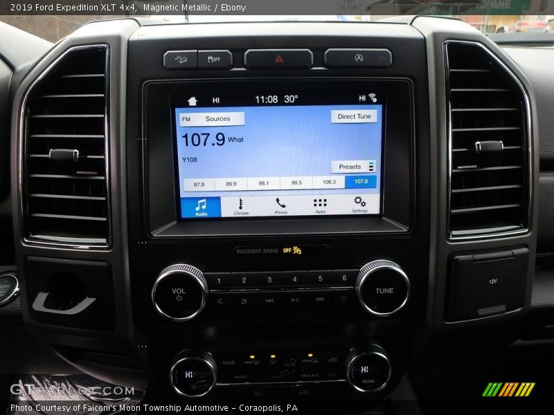 Controls of 2019 Expedition XLT 4x4