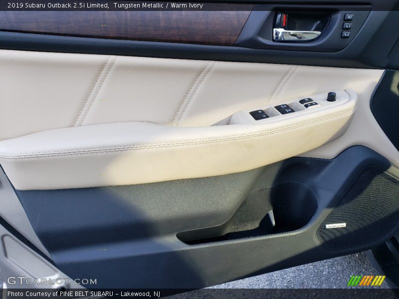 Tungsten Metallic / Warm Ivory 2019 Subaru Outback 2.5i Limited