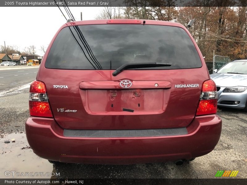 Salsa Red Pearl / Gray 2005 Toyota Highlander V6 4WD