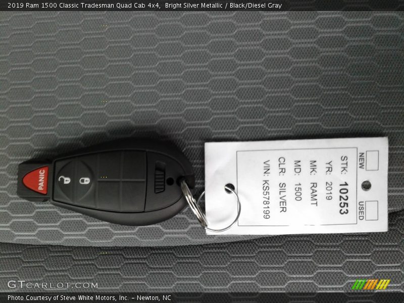Bright Silver Metallic / Black/Diesel Gray 2019 Ram 1500 Classic Tradesman Quad Cab 4x4