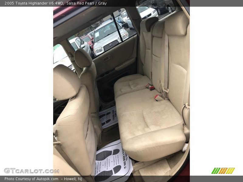 Salsa Red Pearl / Gray 2005 Toyota Highlander V6 4WD