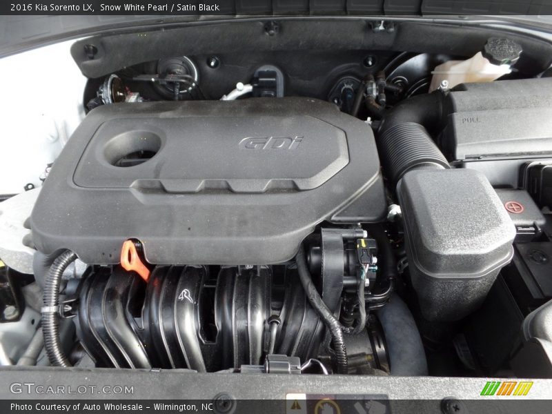 Snow White Pearl / Satin Black 2016 Kia Sorento LX