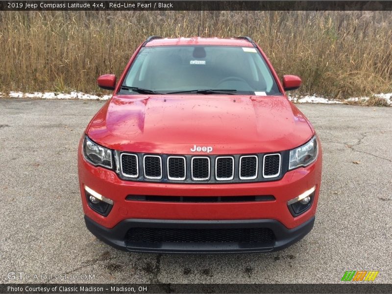 Red-Line Pearl / Black 2019 Jeep Compass Latitude 4x4
