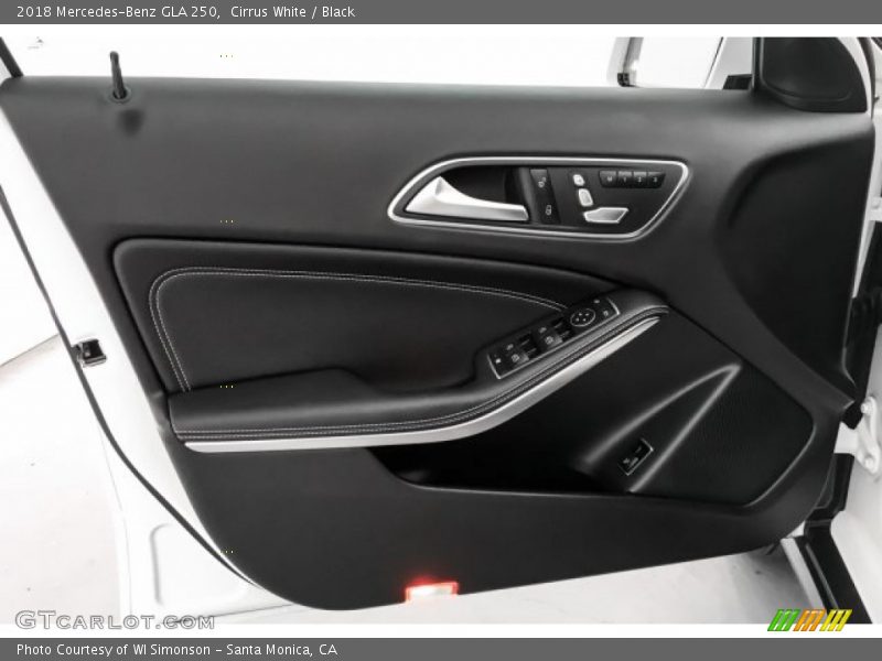 Cirrus White / Black 2018 Mercedes-Benz GLA 250