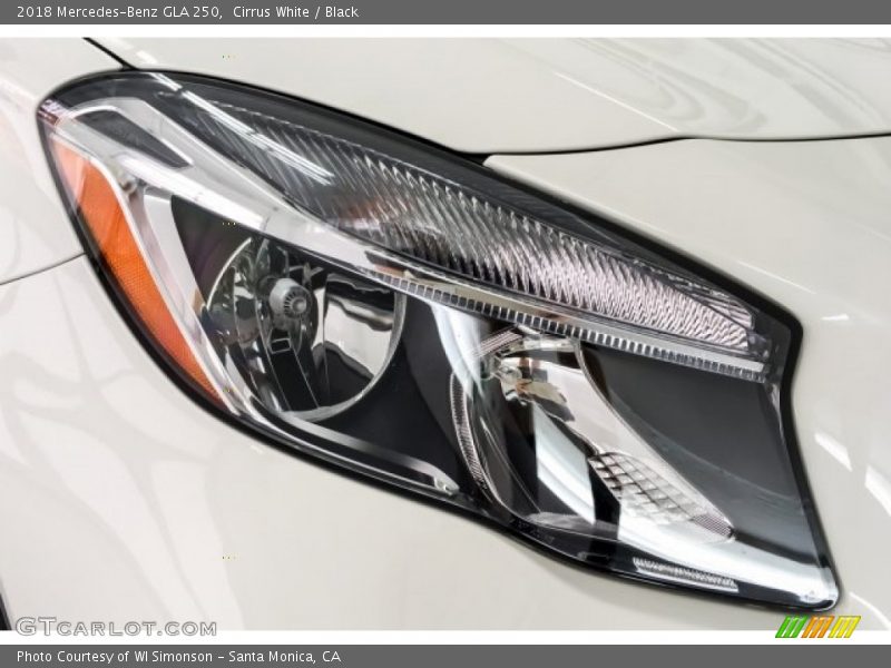 Cirrus White / Black 2018 Mercedes-Benz GLA 250