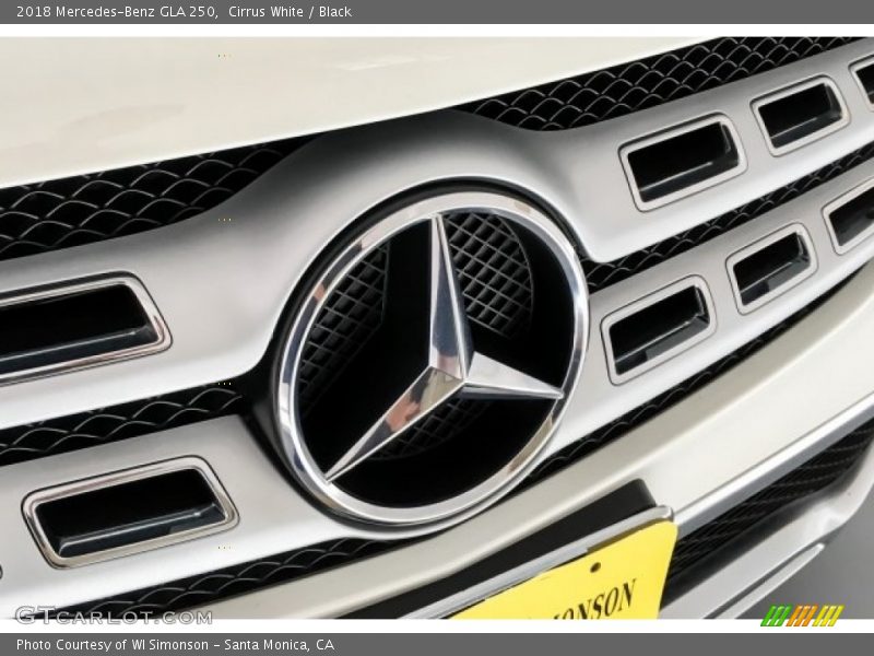 Cirrus White / Black 2018 Mercedes-Benz GLA 250