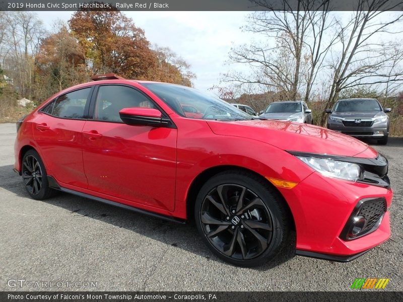 Front 3/4 View of 2019 Civic Sport Hatchback