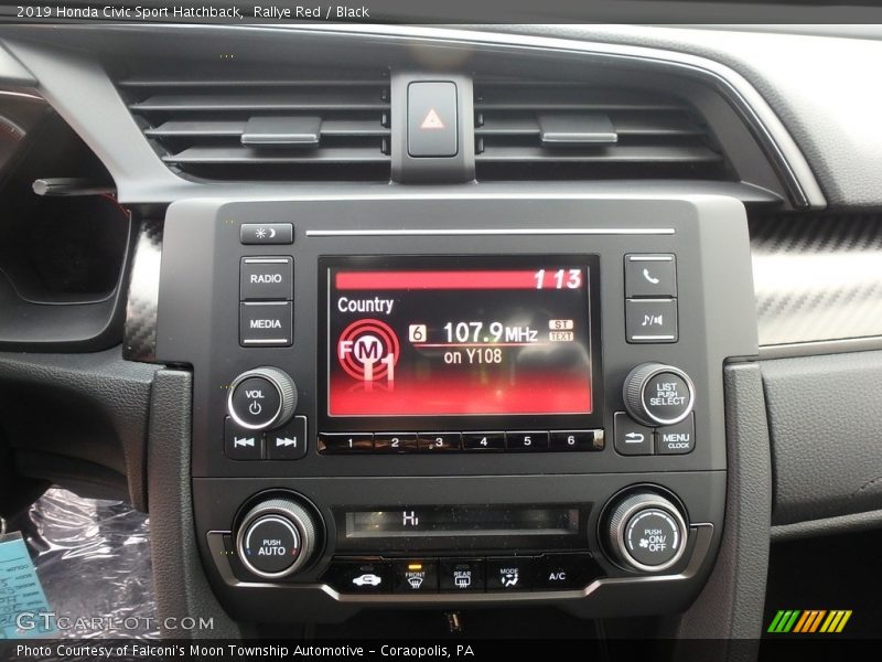 Controls of 2019 Civic Sport Hatchback