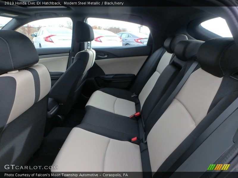 Modern Steel Metallic / Black/Ivory 2019 Honda Civic EX Hatchback