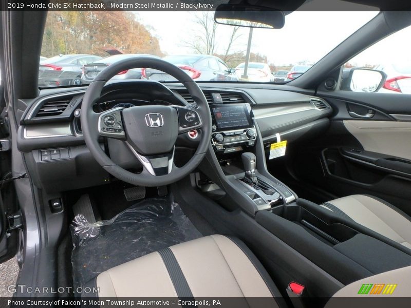 Modern Steel Metallic / Black/Ivory 2019 Honda Civic EX Hatchback