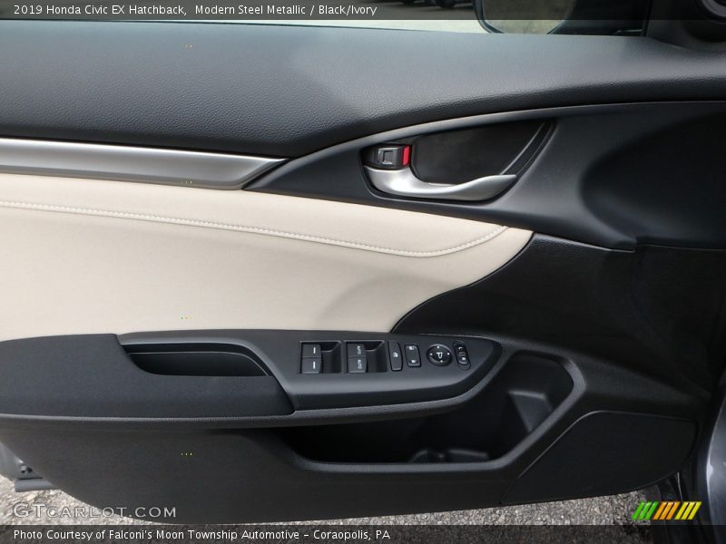 Modern Steel Metallic / Black/Ivory 2019 Honda Civic EX Hatchback